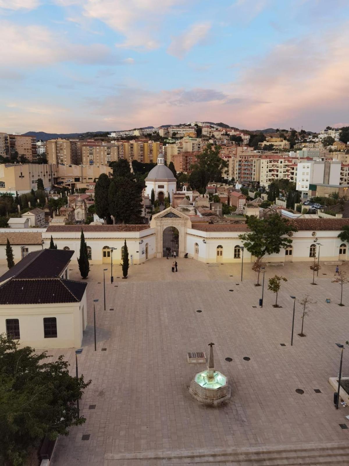 Malaga Prime Location - Stylish Apartment With Free Wifi, Free Parking, Steps From The Historic Center Ngoại thất bức ảnh