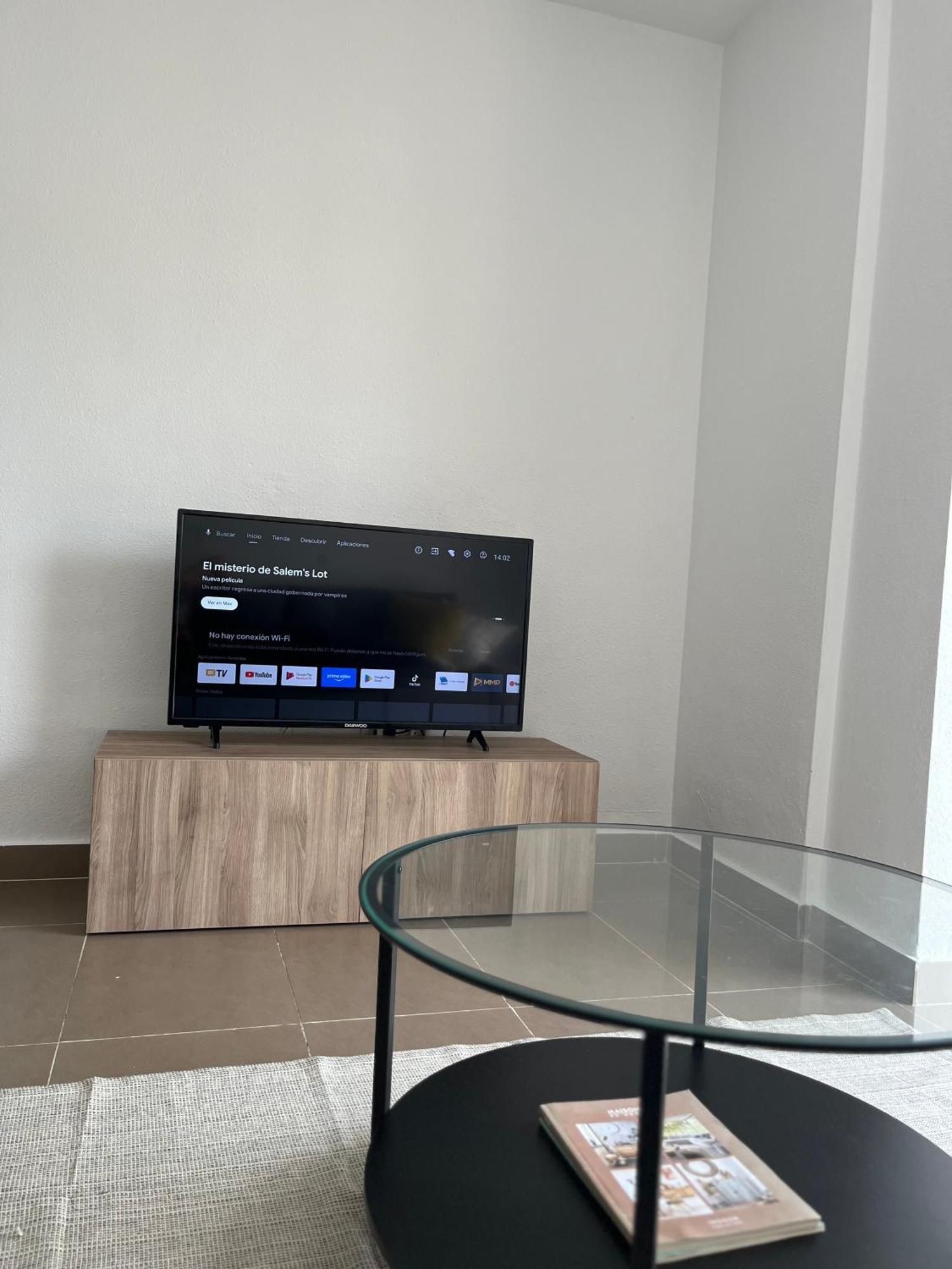 Malaga Prime Location - Stylish Apartment With Free Wifi, Free Parking, Steps From The Historic Center Ngoại thất bức ảnh
